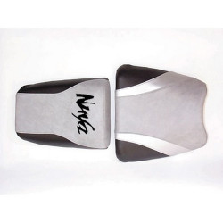 Saddle cover Bagster (2048H) Gris Clair/Silver/Black Letters Kawasaki ZX7 R 00