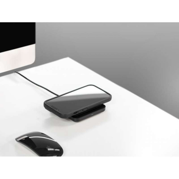 Quad Lock induction Pad charger