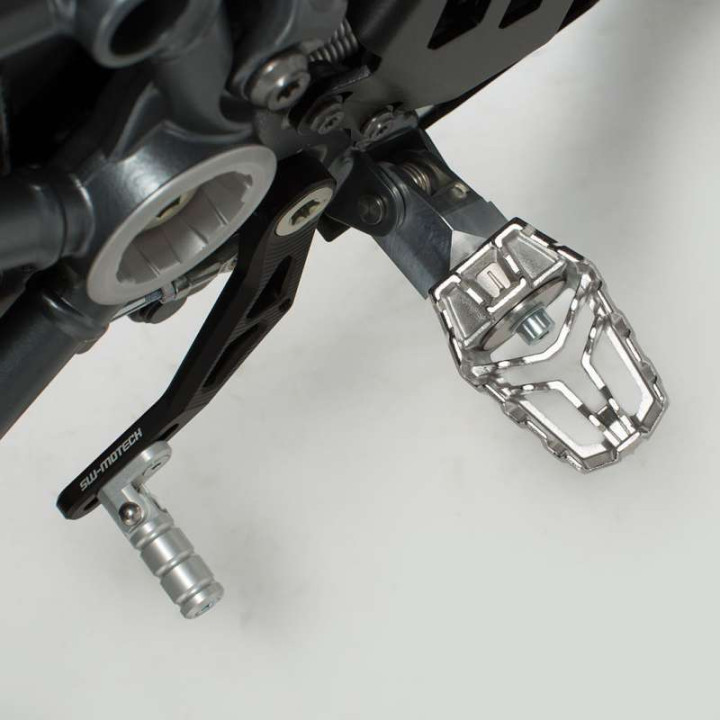 SW-Motech EVO footrests Yamaha XT660Z Ténéré/R/X