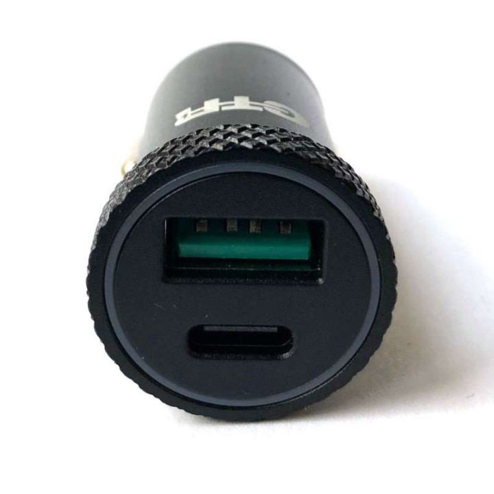 Adaptateur allume-cigare vers USB et USB-C FULL POWER
