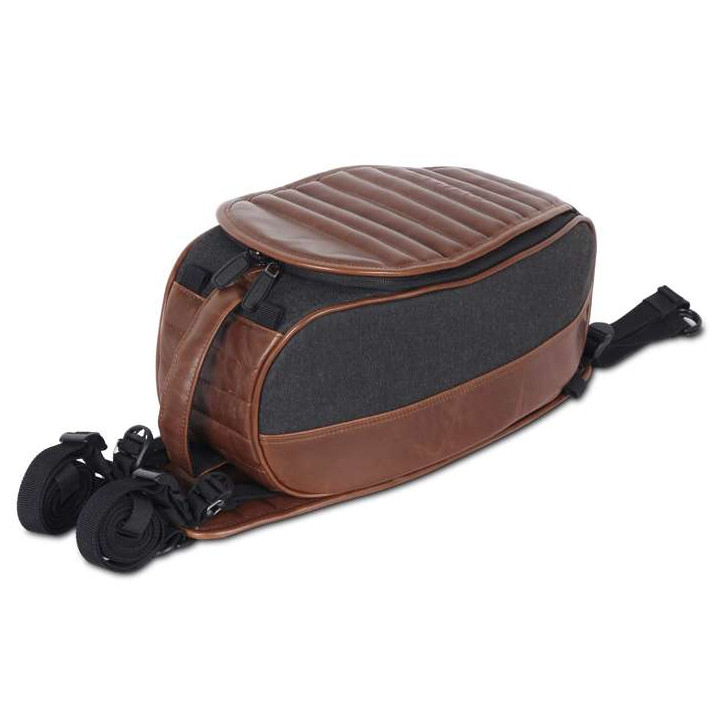 Shad SR18 8-liter tank bag 