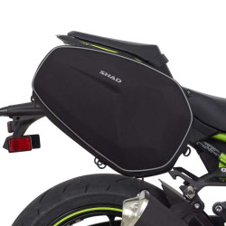 Sacoches cavalières Shad E48 + écarteurs Z900 (K0Z997SE)