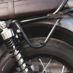 SW-Motech LEGEND GEAR LC2 saddlebags + SLC Triumph BONNEVILLE T100/T120 BLACK EDITION spacers 2