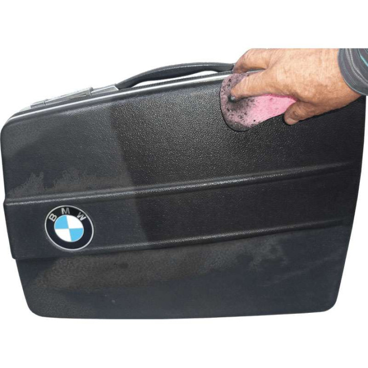 Rénovateur plastique noir RESTOM BLACKPLAST 9500