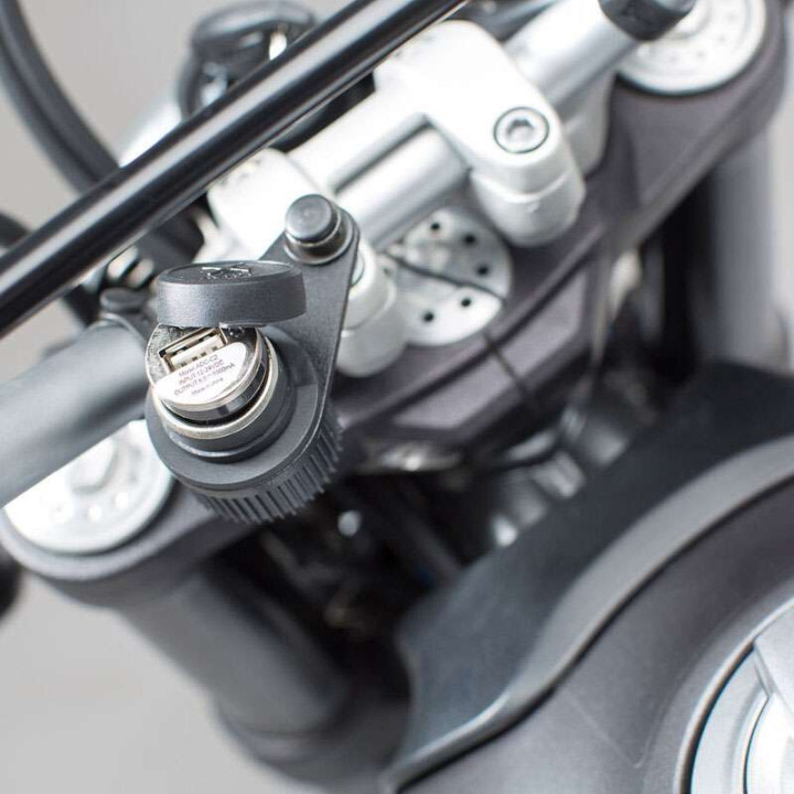 Cigarette lighter socket + USB + SW-Motech remote holder