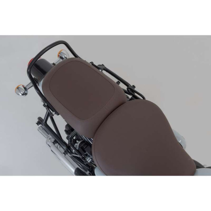 Sacoches cavalières SW-Motech LEGEND GEAR LC2 Black Edition + écarteurs SLC Royal Enfield Classic