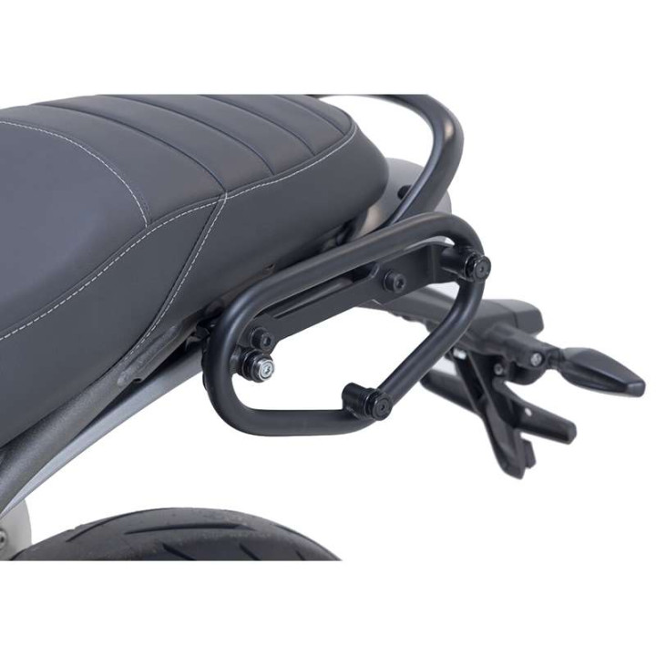 SW-Motech LEGEND GEAR LC1/LC2 saddlebags + SLC Scramble 400X / Speed 400 spacers