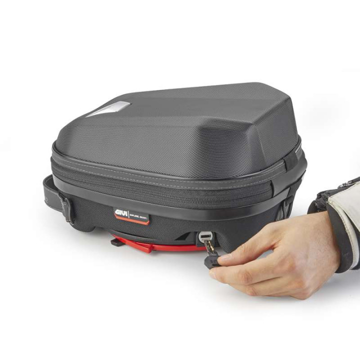 Givi TANKLOCK WL902 5-liter tank bag