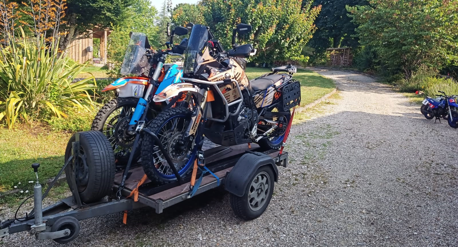 Comment transporter sa moto par la route en France ?