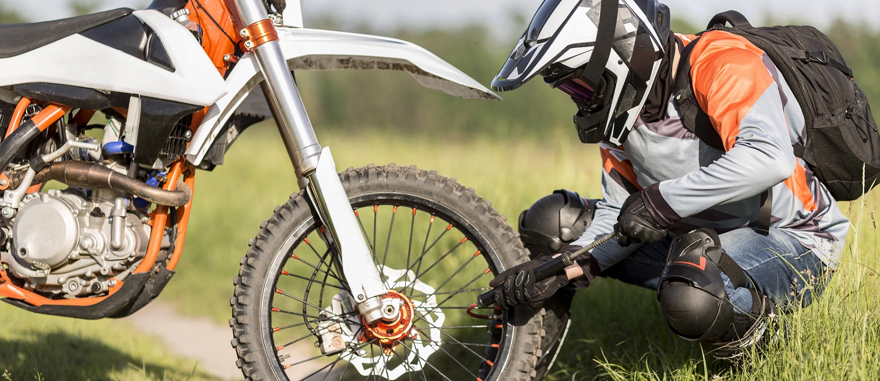 Comment choisir son gonfleur de pneu ou compresseur portatif moto ?