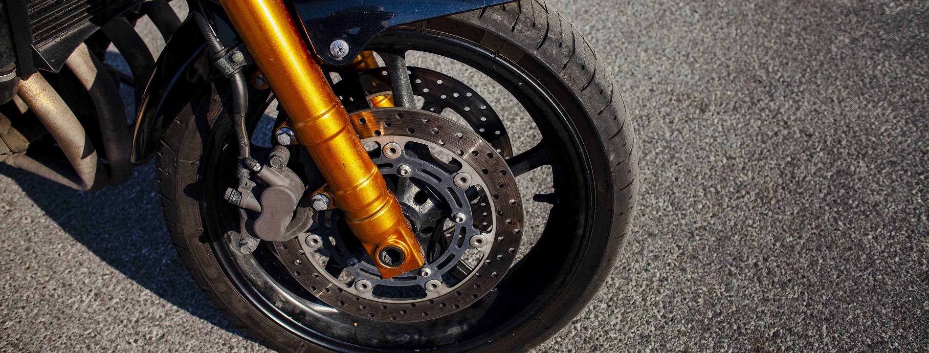 Comment choisir les étriers de frein pour ma moto ?