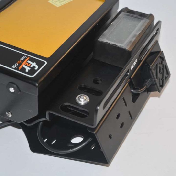 Platine de fixation/protection H3D pour PB001 et antenne GPS