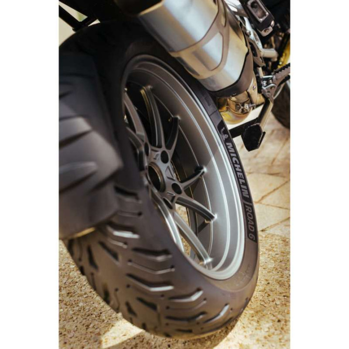 Pneu arrière Michelin ROAD 6 140/70ZR17 66W TL