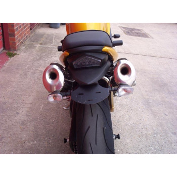 Support de plaque R&G (LP0014BK) SPEED TRIPLE 1050 05-07 Support de plaque R&G (LP0014BK) SPEED TRIPLE 1050 05-07