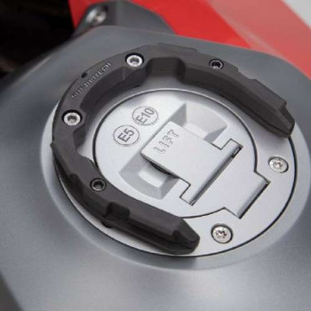 Anneau de réservoir PRO SW-Motech Ducati Monster 696/Monster Evo 1100 (TRT.00.787.20300/B) Anneau de réservoir PRO SW-Motech Ducati Monster 696/Monster Evo 1100 (TRT.00.787.20300/B)