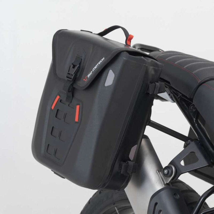 Kit sacoches SW-Motech SysBag WP M/M Ducati Desert X (BC.SYS.22.995.31000/B) Kit sacoches SW-Motech SysBag WP M/M Ducati Desert X (BC.SYS.22.995.31000/B)