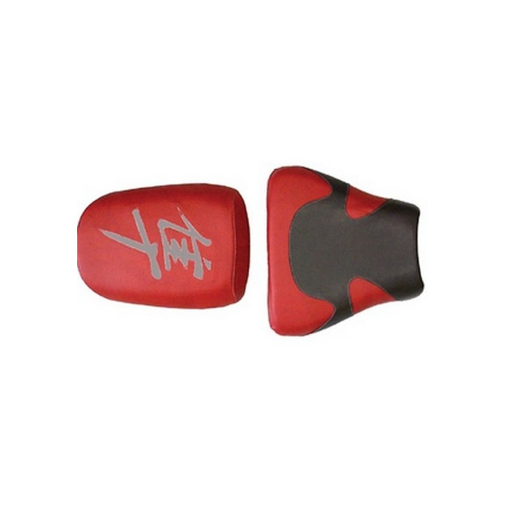 Housse de selle Bagster (2105J) Rouge Fonce/Espace/Lettres Argent Suzuki GSX1300R Hayabusa 02 Housse de selle Bagster (2105J) Rouge Fonce/Espace/Lettres Argent Suzuki GSX1300R Hayabusa 02