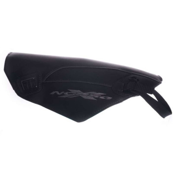 Tapis de réservoir Bagster noir (1671U) Honda NC750 X Tapis de réservoir Bagster noir (1671U) Honda NC750 X