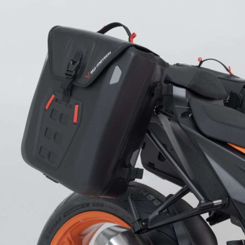 Kit sacoches SW-Motech SysBag WP M/M Suzuki DL650 V-Strom (BC.SYS.05.876.31000/B) Kit sacoches SW-Motech SysBag WP M/M Suzuki DL650 V-Strom (BC.SYS.05.876.31000/B)
