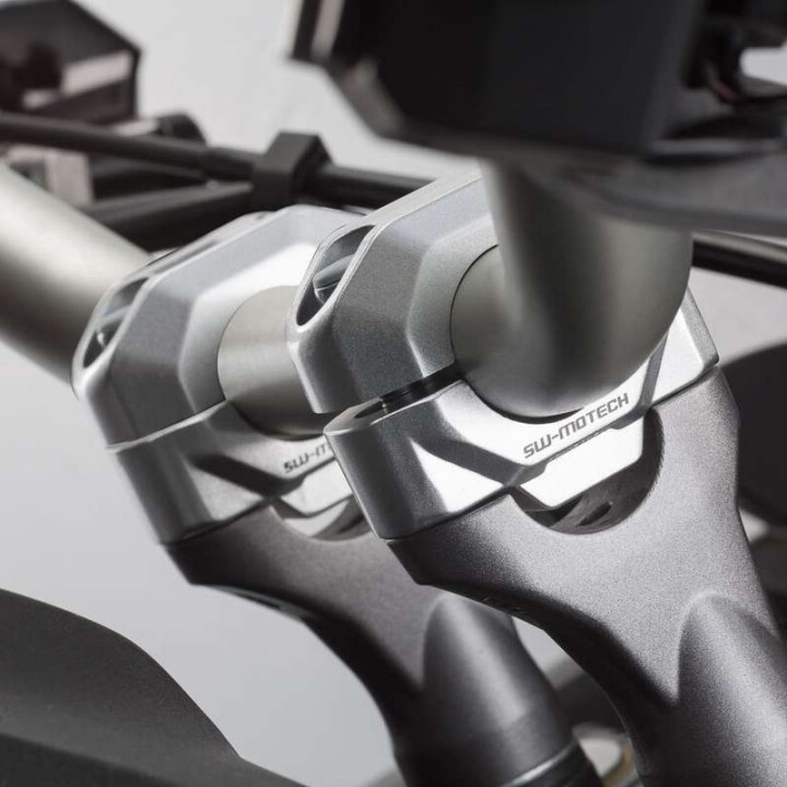Universal handlebar riser 28mm SW-Motech +20mm Universal handlebar riser 28mm SW-Motech +20mm