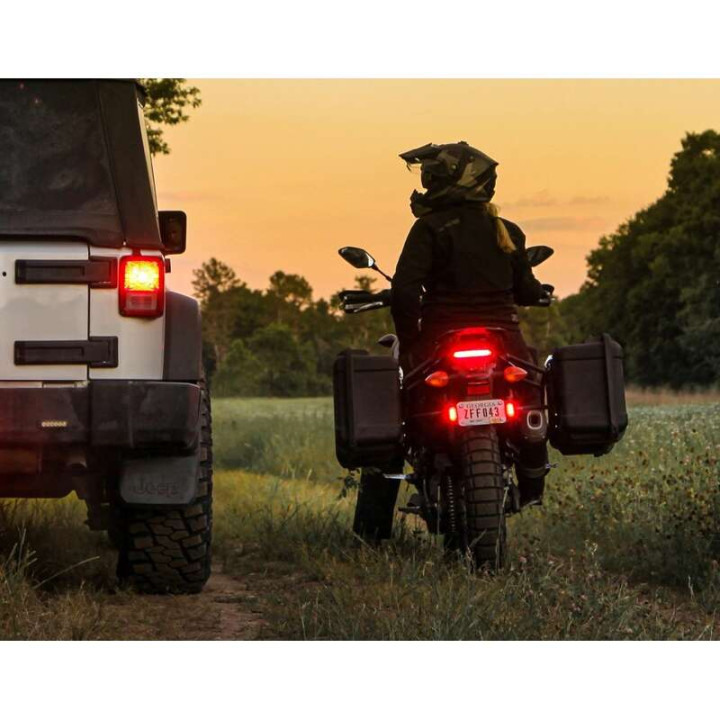 Mounting on DENALI plate bracket for T3 lights (LAH.T3.10200)