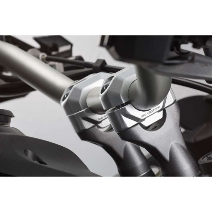 Rehausseur universel pour guidon 22mm SW-Motech +20mm