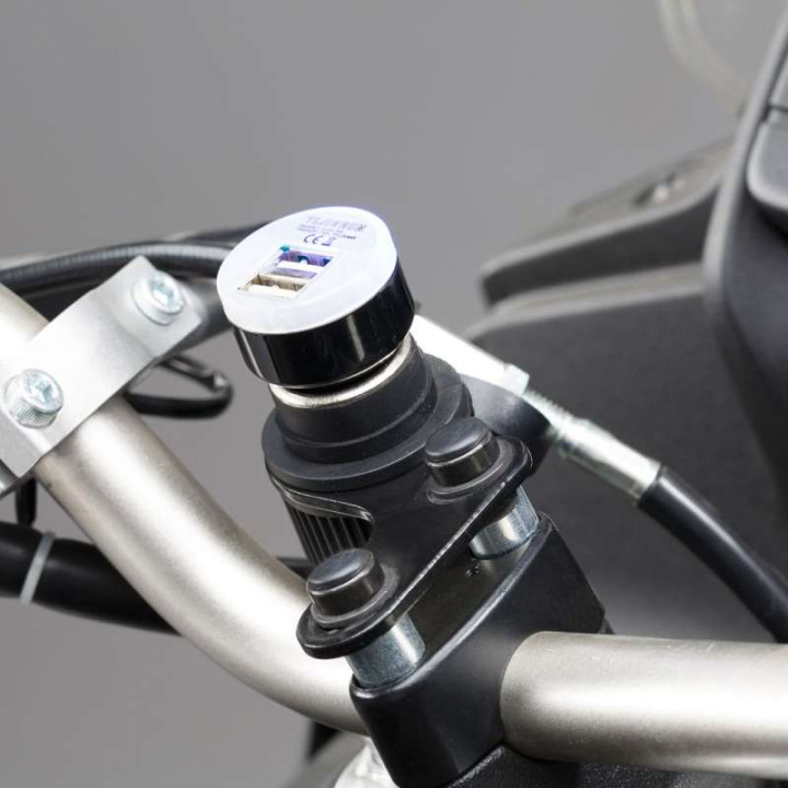 Dual 2A SW-Motech USB ports on cigarette-lighter socket