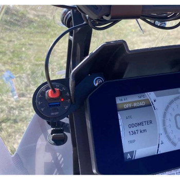 Support pour prise 12v / USB Aprilia Tuareg 660
