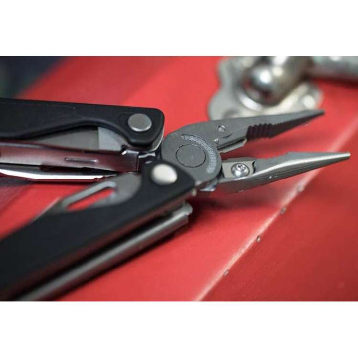 Pince multifonctions Leatherman 19 Outils CHARGE+ BLACK
