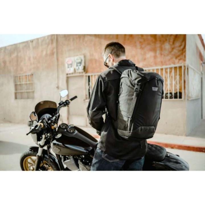Icon SQUAD 4 motorcycle backpack