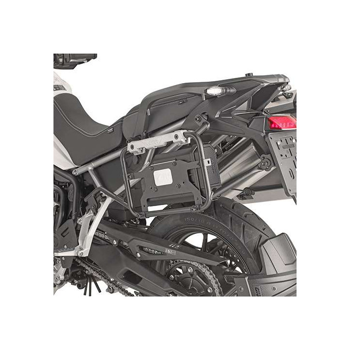 Givi TL6415KIT mounting kit on PLO6415 Triumph TIGER 900 20-. Givi TL6415KIT mounting kit on PLO6415 Triumph TIGER 900 20-.