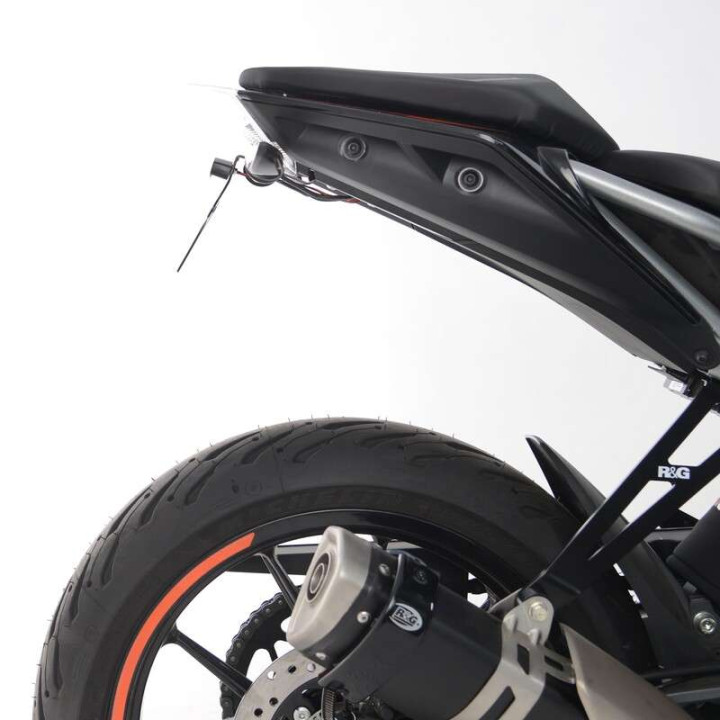 R&amp-G KTM Duke 125/390 plate bracket (LP0349BK)