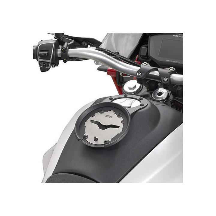 Bride Givi TANKLOCK BF46 Moto Guzzi V85 TT Bride Givi TANKLOCK BF46 Moto Guzzi V85 TT