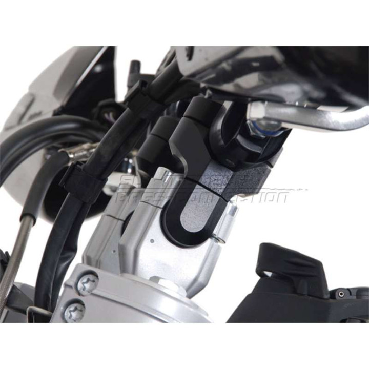 Universal riser with adjustable offset for 28 mm handlebars SW-Motech VARIO BARBACK Universal riser with adjustable offset for 28 mm handlebars SW-Motech VARIO BARBACK
