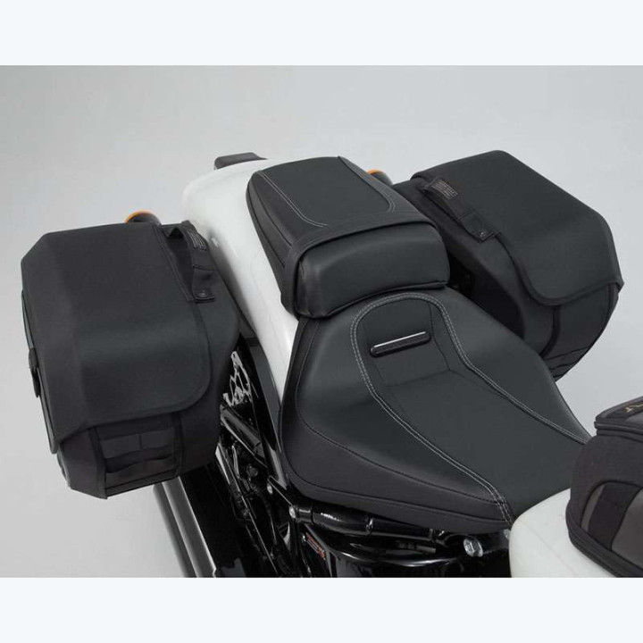 SW-Motech LH LEGEND GEAR Harley SOFTAIL Breakout 17-20 suitcase kit