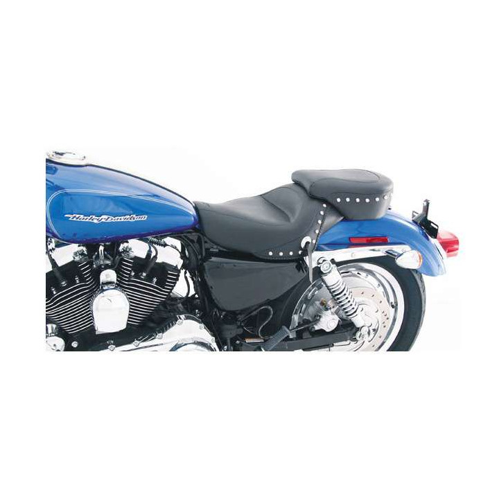 Selle confort Mustang SOLO STUDDED Harley Davidson SPORTSTER 04- (réservoir 17 litres)