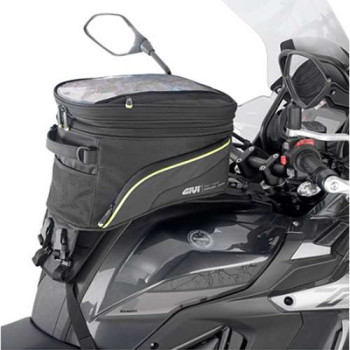 Givi EA142 25-liter trail tank bag Givi EA142 25-liter trail tank bag