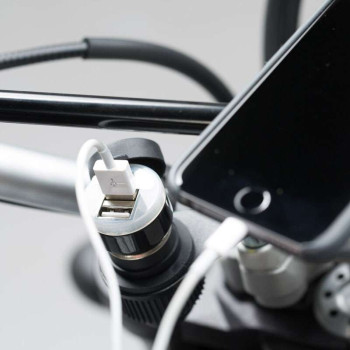 Prise Allume-cigare + USB + support déporté SW-Motech