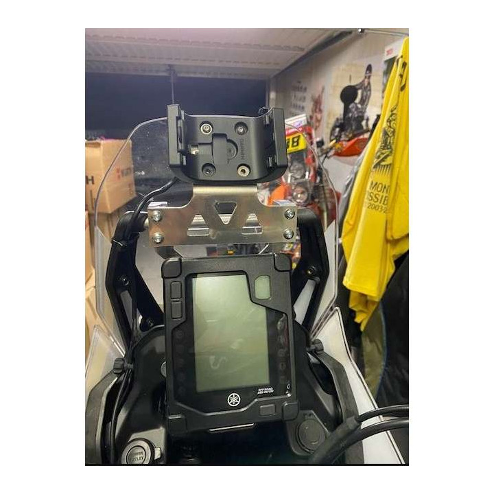 Windshield reinforcement + Motoboxer Yamaha Ténéré 700 GPS support (B&amp-W screen)