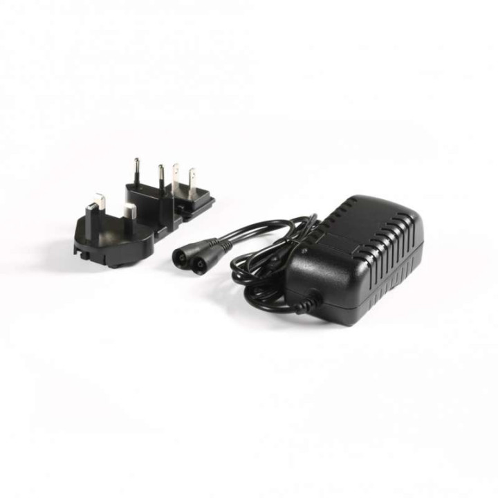 Chargeur de batterie MACNA 7V