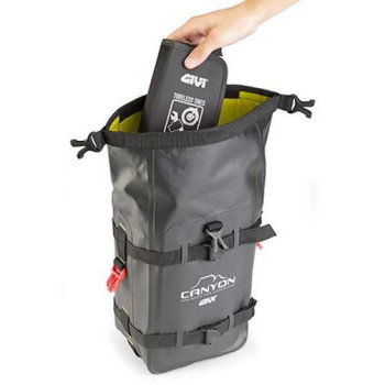 Sacoche étanche pour pare-carter Givi GRT722 CANYON 8 litres Sacoche étanche pour pare-carter Givi GRT722 CANYON 8 litres