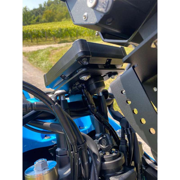 Platine compteur sur guidon Motoboxer Yamaha Ténéré 700 (écran N&B)