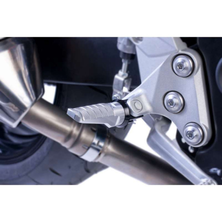 Supports repose-pieds pilote Puig SUZUKI