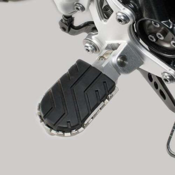 Repose-pieds SW-Motech ION BMW R Nine T Scrambler/R Nine T Urban GS (FRS.07.011.10800/S) Repose-pieds SW-Motech ION BMW R Nine T Scrambler/R Nine T Urban GS (FRS.07.011.10800/S)