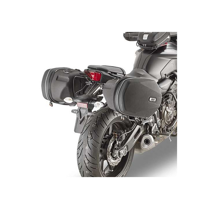 Givi EASYLOCK side bag holders (TE2140) Yamaha MT-07 18- Givi EASYLOCK side bag holders (TE2140) Yamaha MT-07 18-