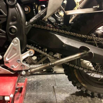 Béquille latérale Camel ADV Products - rabaissée 25 mm TÉNÉRÉ 700 Béquille latérale Camel ADV Products - rabaissée 25 mm TÉNÉRÉ 700