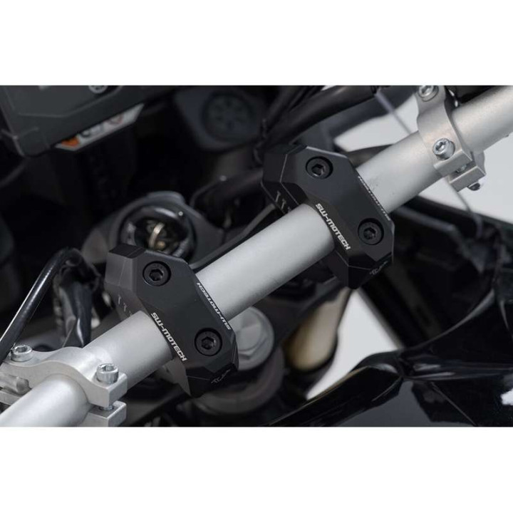 Rehausseur universel avec déport réglable pour guidon 28 mm SW-Motech