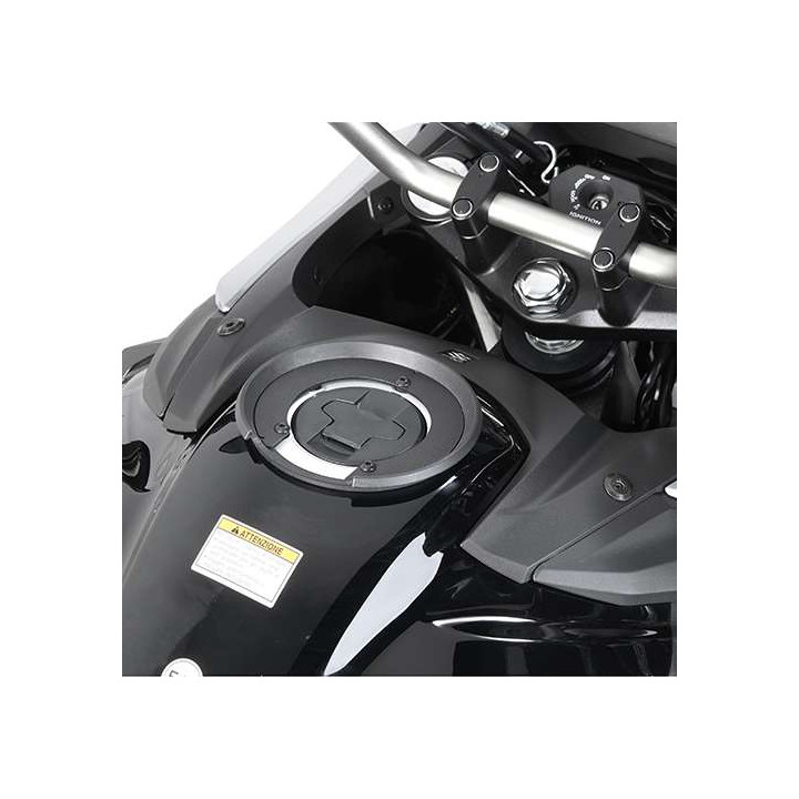 Bride Givi TANKLOCK BF01 pour Suzuki Bride Givi TANKLOCK BF01 pour Suzuki