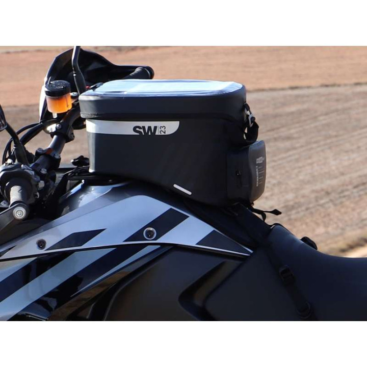Shad SW23B 14-liter waterproof tank bag Shad SW23B 14-liter waterproof tank bag