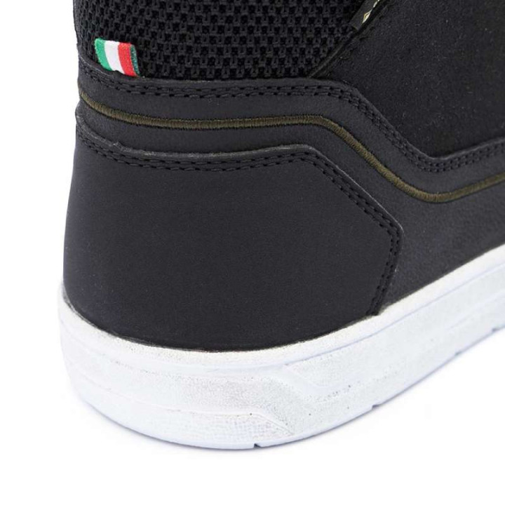 TCX MOOD 2 GORE-TEX BLACK motorcycle sneakers